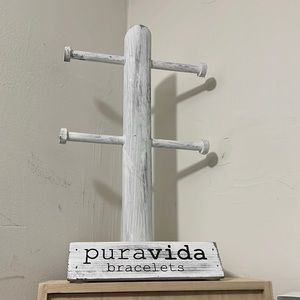 Pura Vida jewelry tree